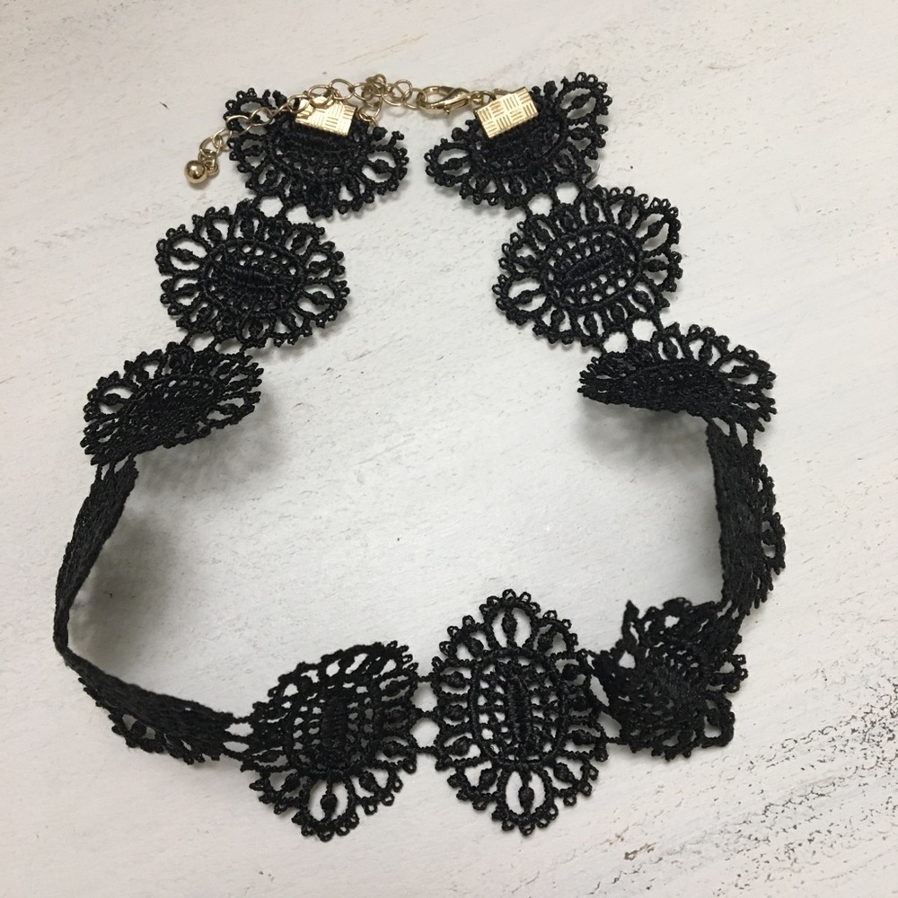 Choker Set - Picture 2 of 7